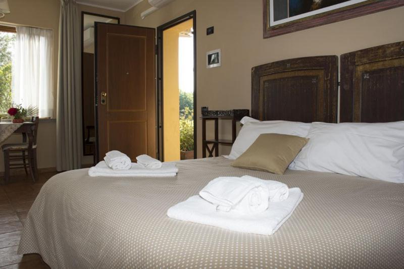 Agriturismo Scuderie Della Contea Сутрі Екстер'єр фото
