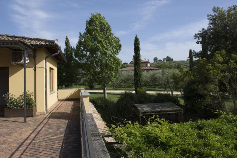 Agriturismo Scuderie Della Contea Сутрі Екстер'єр фото